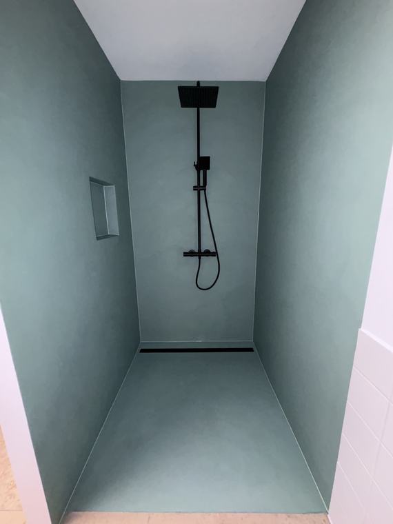 Begehbare Dusche, fugenlos